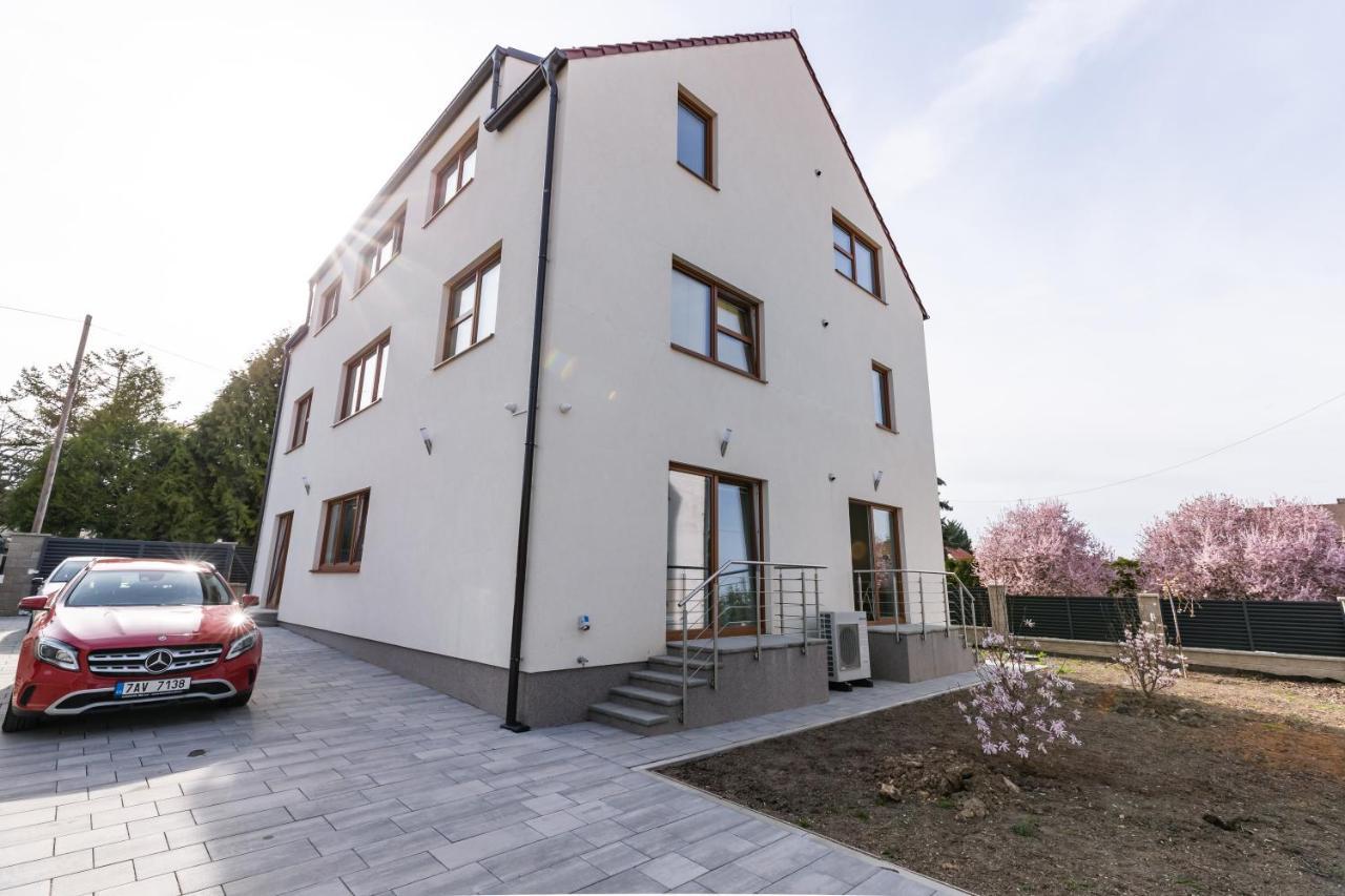 Home Le Fame Prague Exterior photo